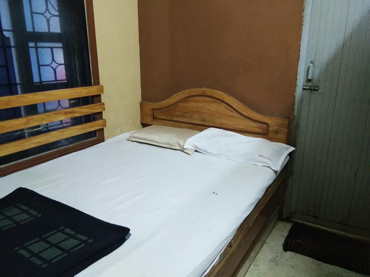 بنغالور C.B Deluxe Lodge المظهر الخارجي الصورة