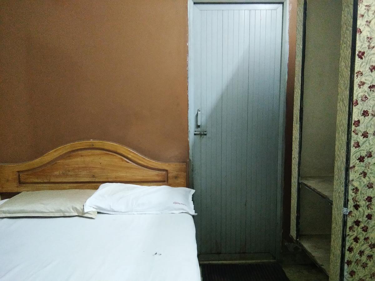 بنغالور C.B Deluxe Lodge المظهر الخارجي الصورة