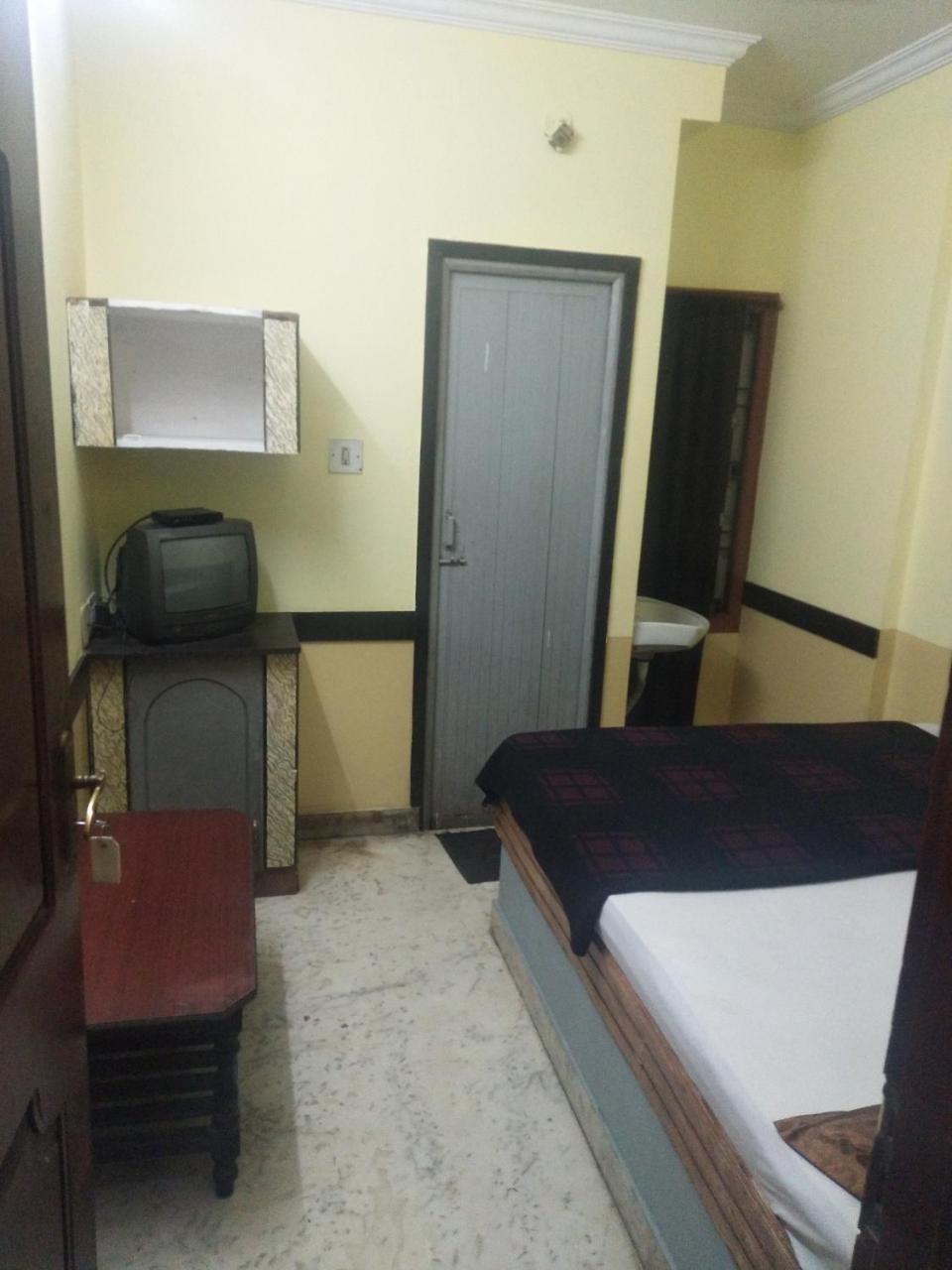 بنغالور C.B Deluxe Lodge المظهر الخارجي الصورة